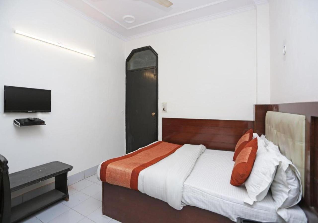 Hotel Family Spot Nueva Delhi Exterior foto
