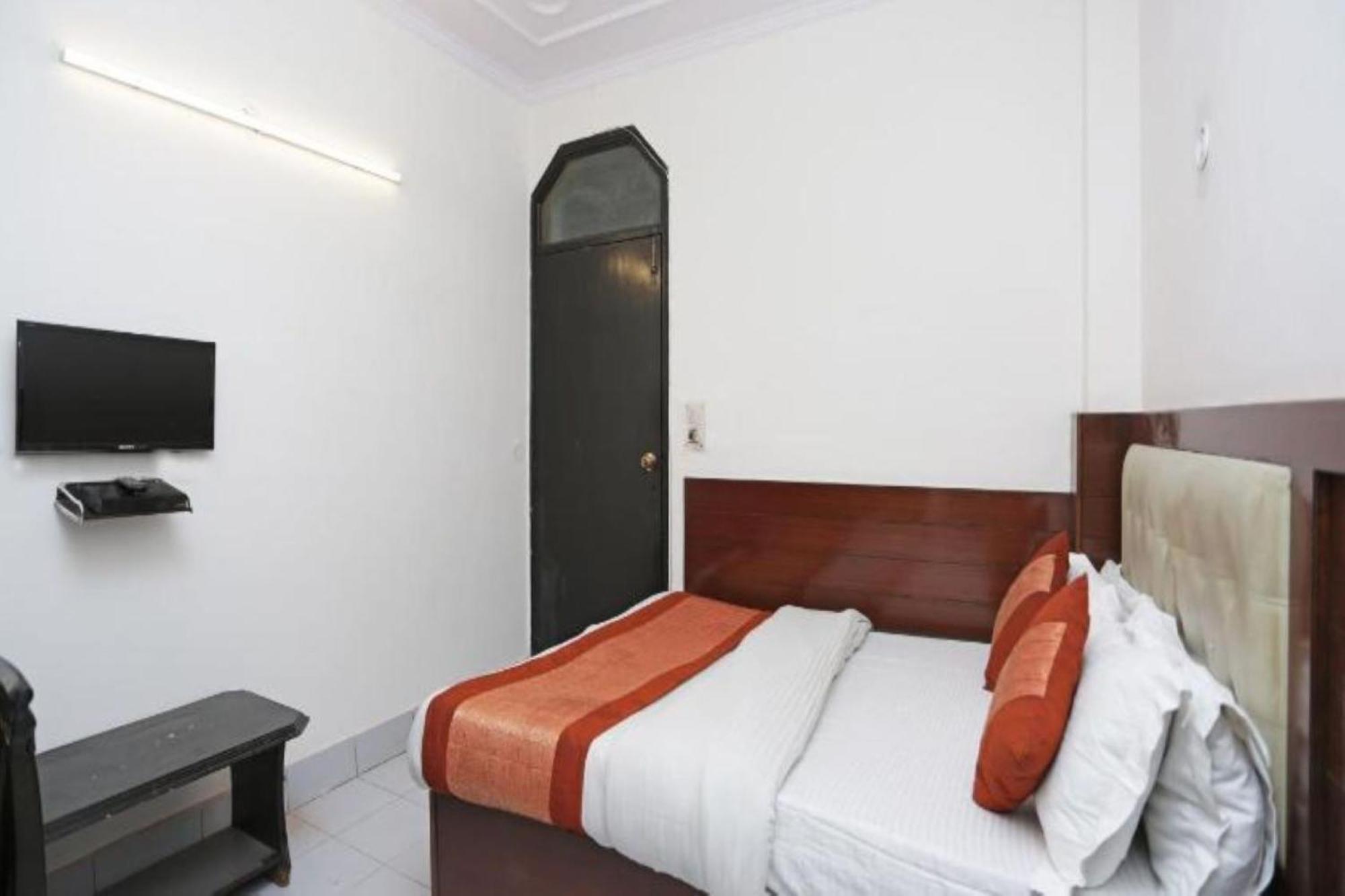 Hotel Family Spot Nueva Delhi Exterior foto