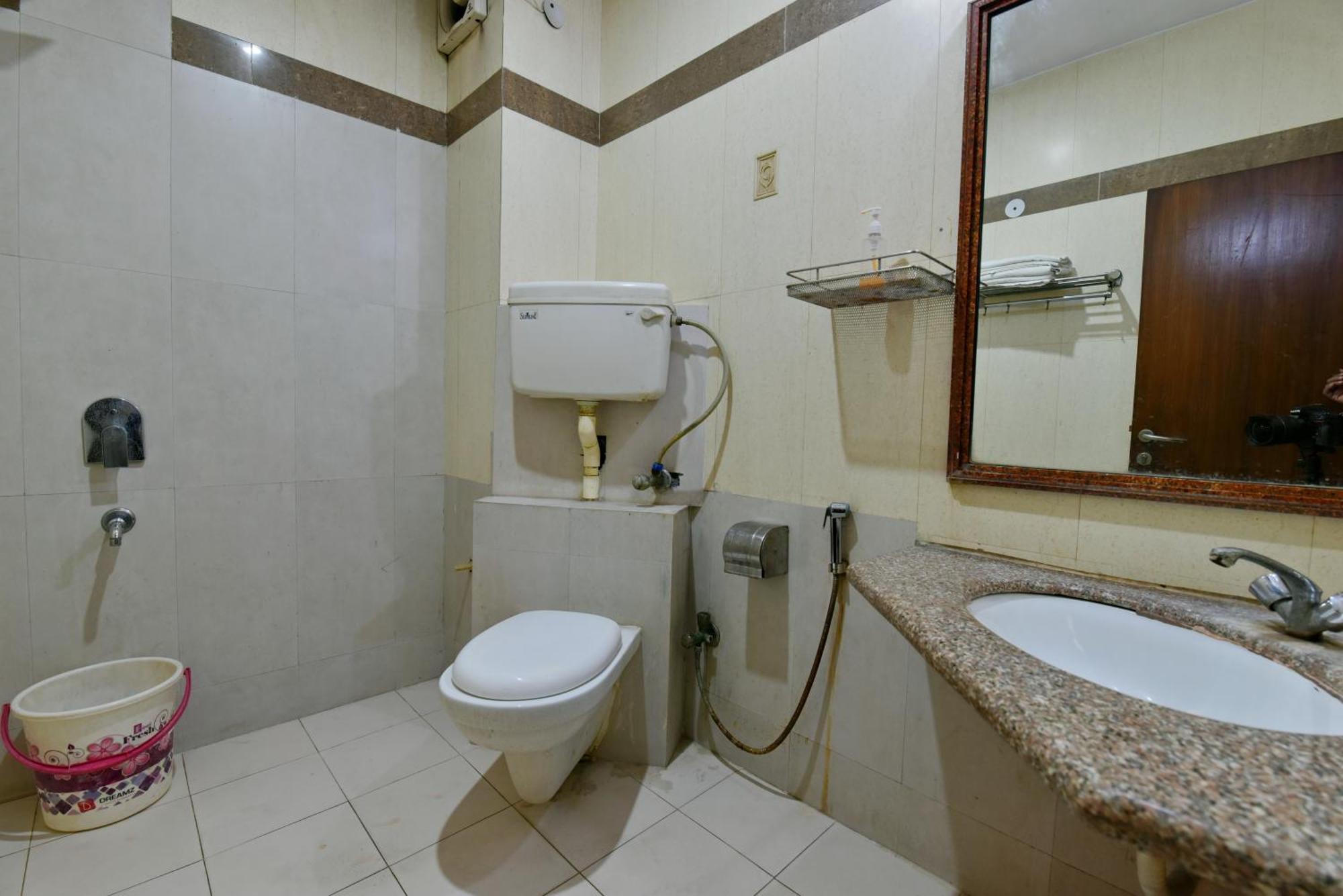Hotel Family Spot Nueva Delhi Exterior foto